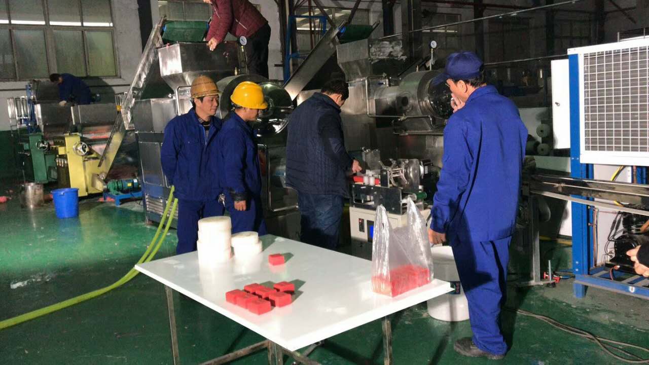 香皂設(shè)備生產(chǎn)線(xiàn)